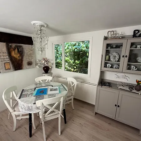 Chalet Royal Romantisch, Uniek En Volledig Prive Putten