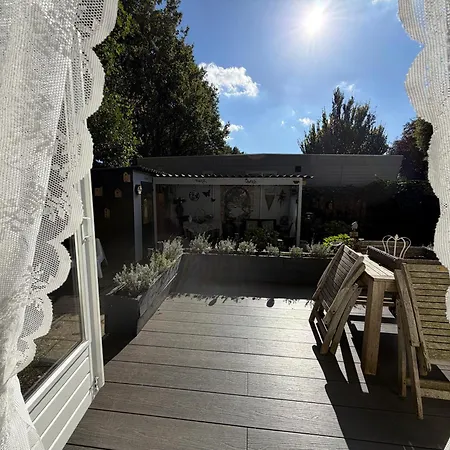Royal Romantisch, Uniek En Volledig Prive Chalet Putten