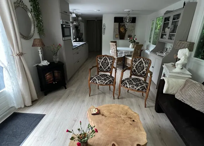 Royal Romantisch, Uniek En Volledig Prive شاليه بوتِنْ